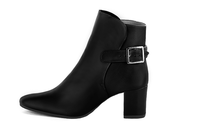 Satin black women's ankle boots with buckles at the back. Round toe. Medium block heels. Profile view - Florence KOOIJMAN